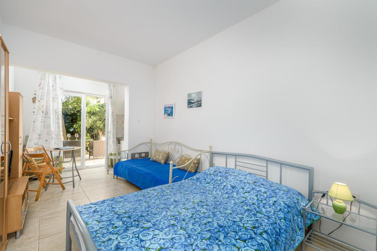 Studio Holiday Adriatic Pag Town Exterior foto